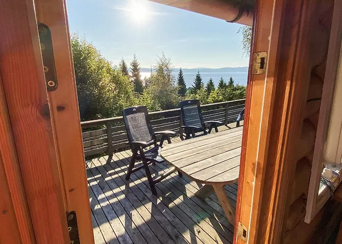 Semesterbostad 6 Person In